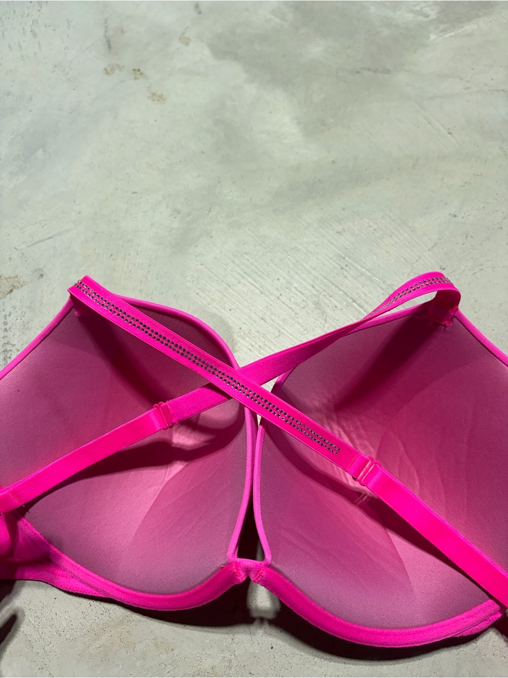 Victoria’s Secret pink wear everywhere super push up hot pink bra 38DD - Picture 4 of 10